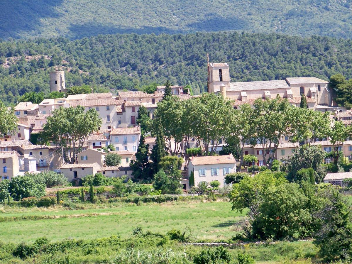 Logis Hotel De L'Etang Cucuron Bagian luar foto